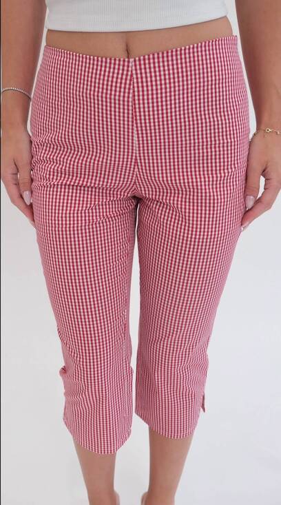 LE LIS Pants - NEW LE LIS scarlett gingham capri pants in red